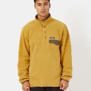 Patagonia Tan with Olive Green Synchilla Men’s size medium